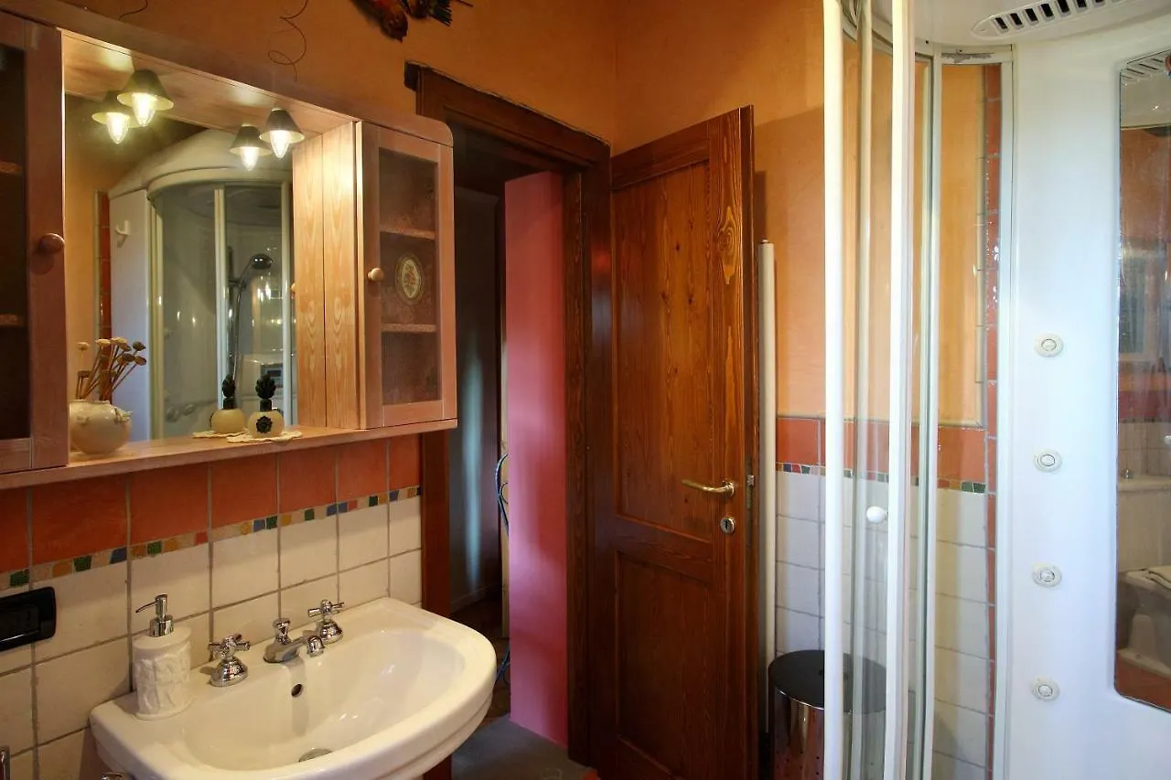 Camera Rosa Borgo a Buggiano 0*,
